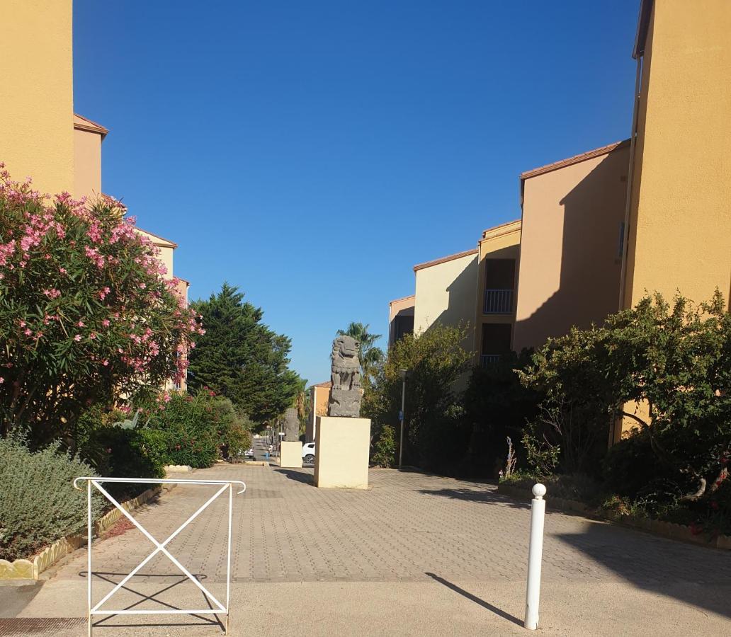 T2 Vue Mer Avec Parking Prive Saint-Pierre-la-Mer  エクステリア 写真