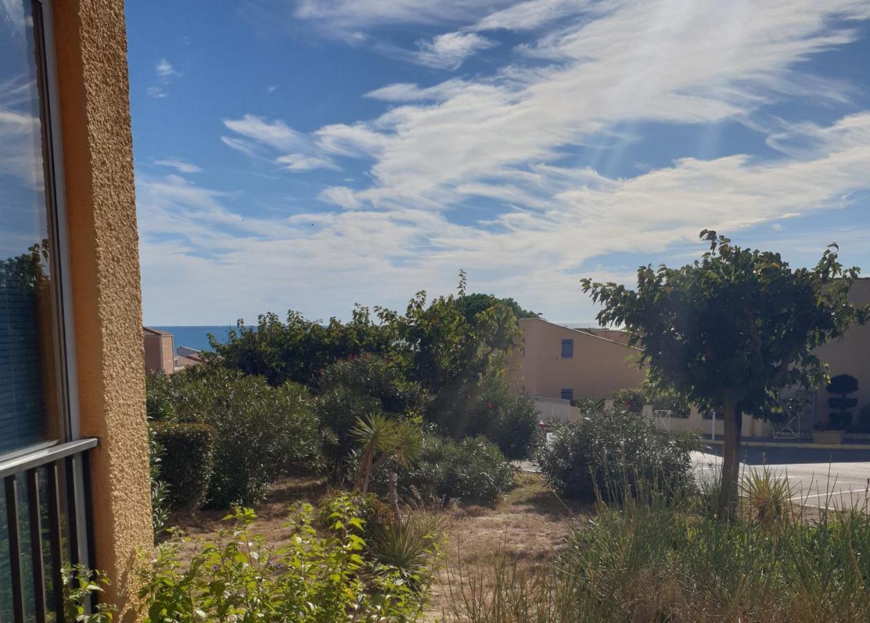T2 Vue Mer Avec Parking Prive Saint-Pierre-la-Mer  エクステリア 写真