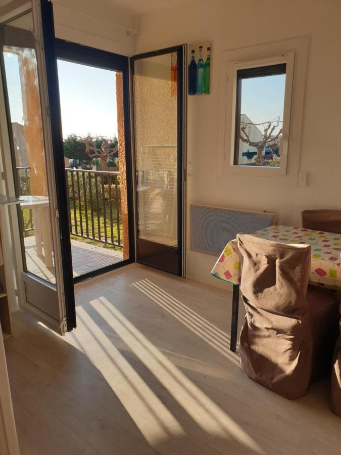 T2 Vue Mer Avec Parking Prive Saint-Pierre-la-Mer  エクステリア 写真